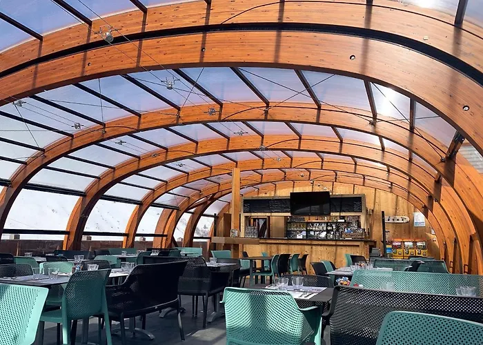 L'isatis Chalet Hotel