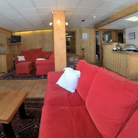 L'isatis Chalet Hotel